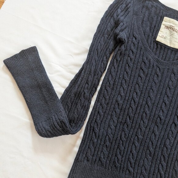 Hollister Cable Knit Sweater Navy Blue Women's Medium Long Sleeve Scoop Neck M - Picture 2 of 6